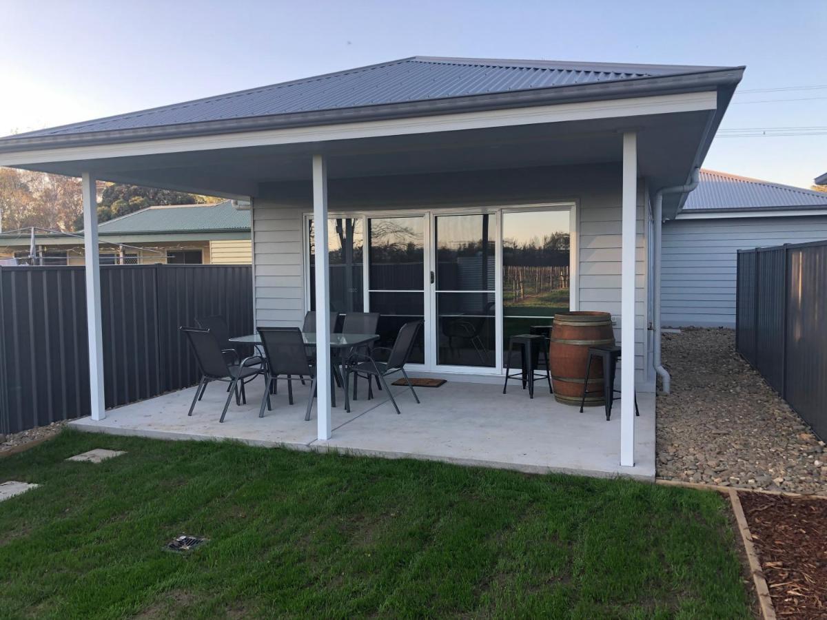 Milawa Vineyard Views - Guesthouse 2 Exterior photo